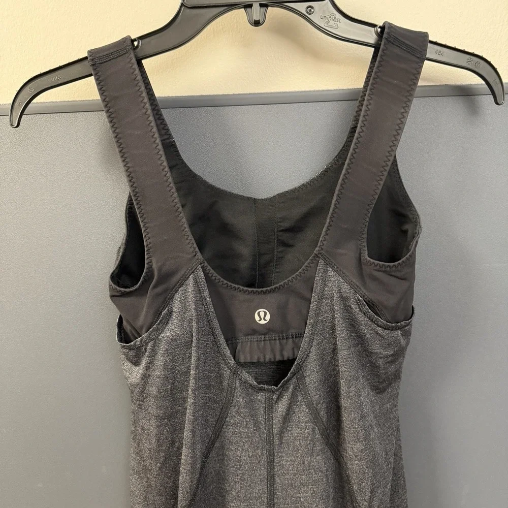Lululemon Athletica Women Tank Top Built in Bra Gray‎ Black Ruched Size 4